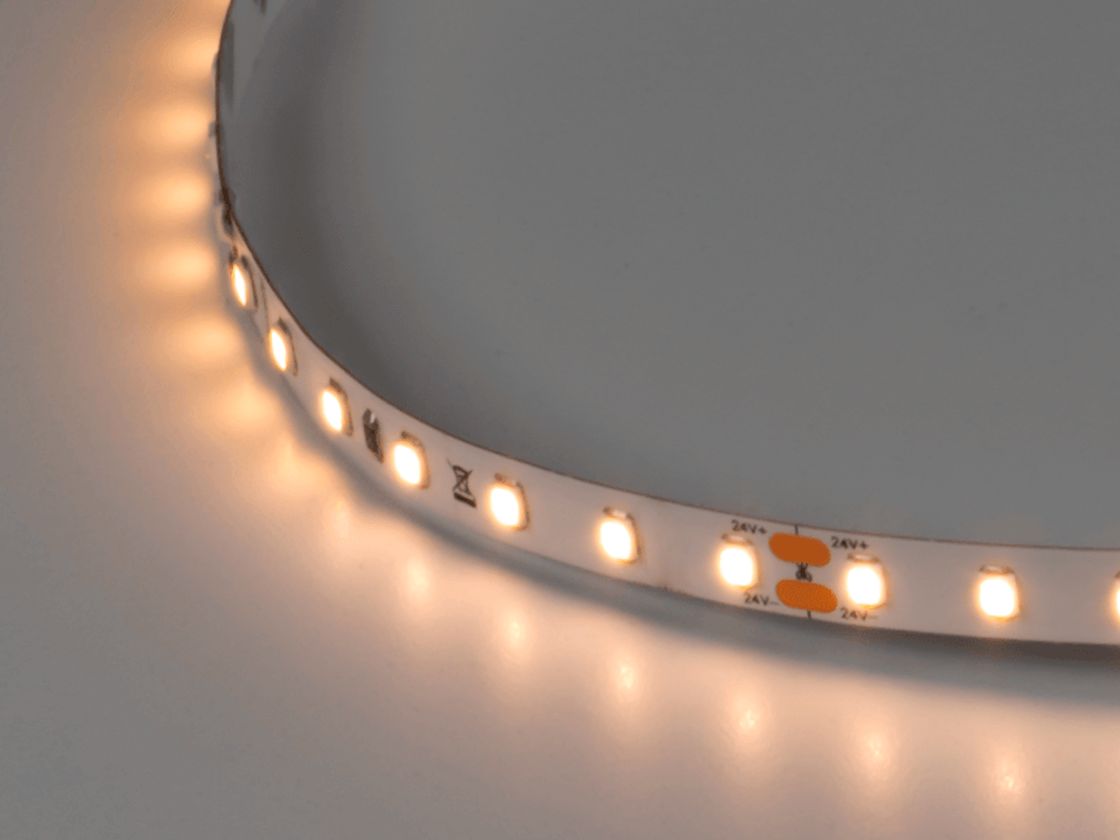 Светодиодная лента LUX, 2835, 98 LED/м, 10 Вт/м, 24В, IP33, Теплый белый (3000K), DSG298-24-WW3-33