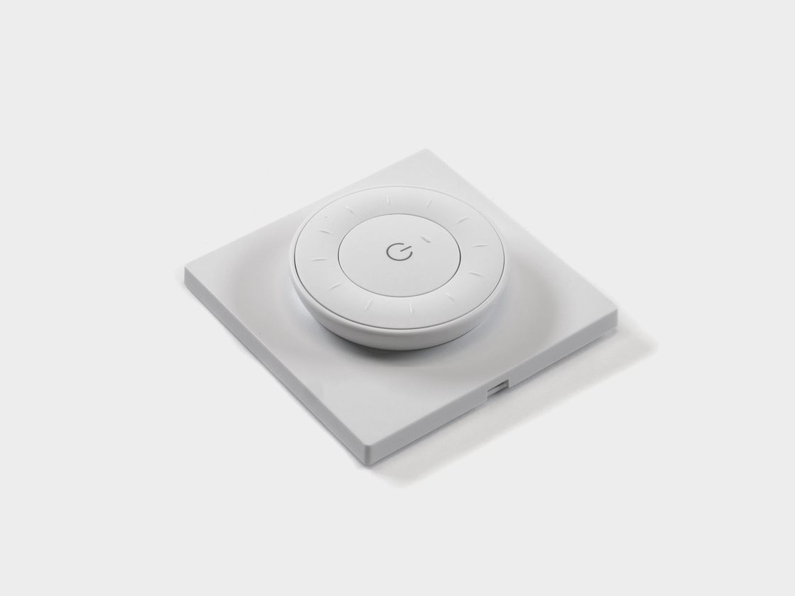 Quick Control ақ қабырға панелі, үстінен көрініс