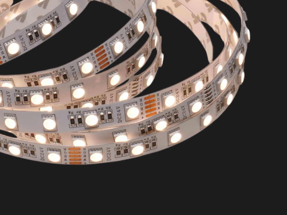 Ақ жарығы қосылған 5050 LED таспасының бөлігі