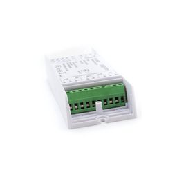 EasyDim ES-3002 күшейткіші, клеммалық колодка жақыннан