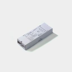 EasyDim ES-3002 қуат күшейткіші, корпусының жалпы көрінісі