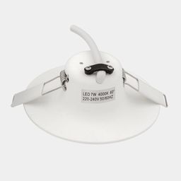 Артқы көрініс: серіппелі бекіткіштер және қоректендіру кабелі