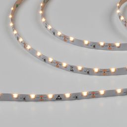 Жылы түсті бүйірден жарық беретін LED таспа, қосулы