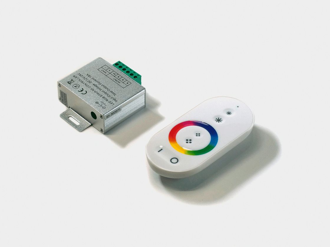Контроллер для ленты RF-RGB-S-18A-WH1