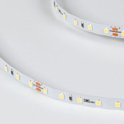 24V таңбалауы бар SMD 2835 LED таспасының фрагменті, диодтар