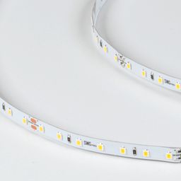 SWG PRO SMD 2835 жарықдиодты таспасы, жақыннан түсірілген көрініс
