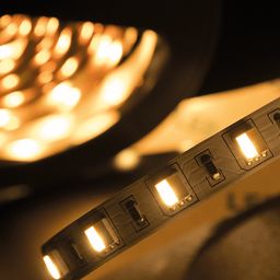 SMD5050 LED таспасының бөлігі, жылы жарық